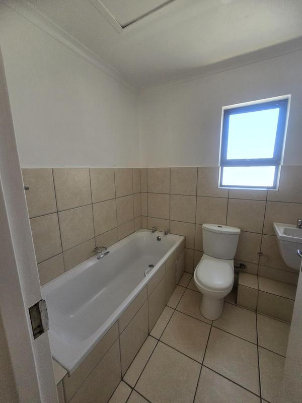 2 Bedroom Property for Sale in Fairview Golf Estate Western Cape